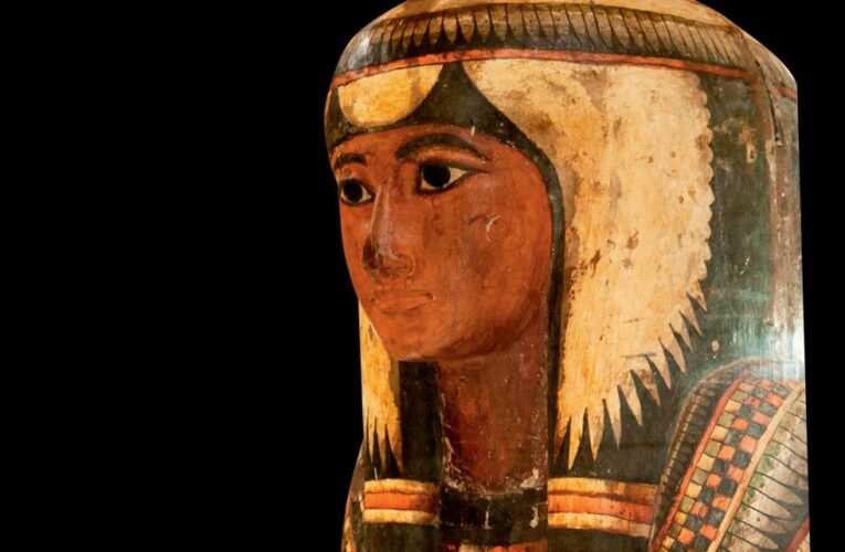 Bí ẩn cỗ quan tài tuyệt đẹp chứa xác ướp nữ ca sĩ Sha-Amun-en-su